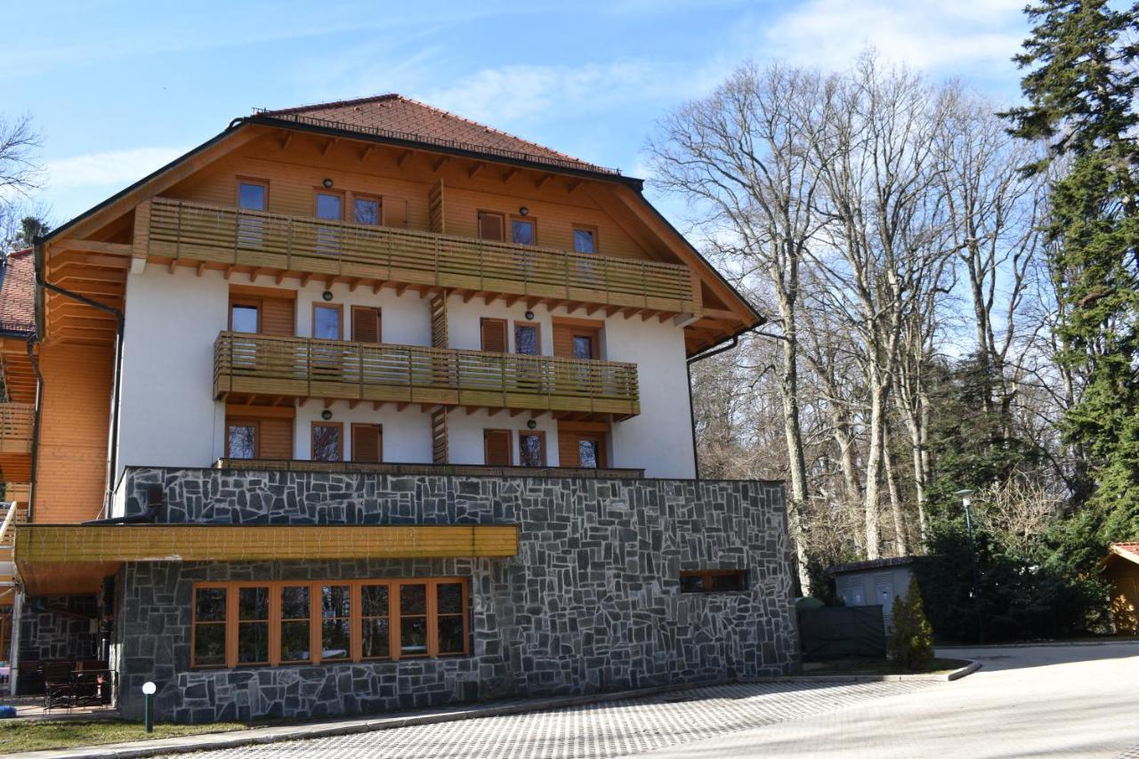 Aparthotel Snjezna Kraljica Stubicke Toplice Exterior foto