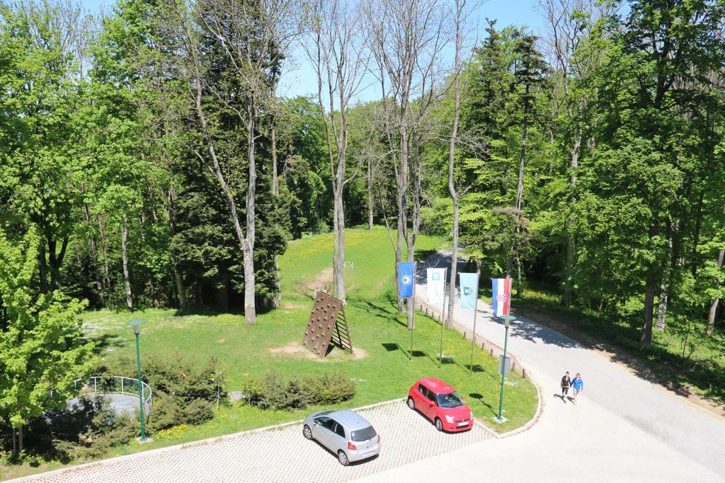 Aparthotel Snjezna Kraljica Zagreb Quarto foto